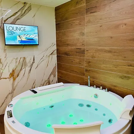 Suite169 Gold Бари