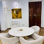 Apartment Suite169 Gold