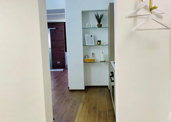 Suite169 Gold בארי