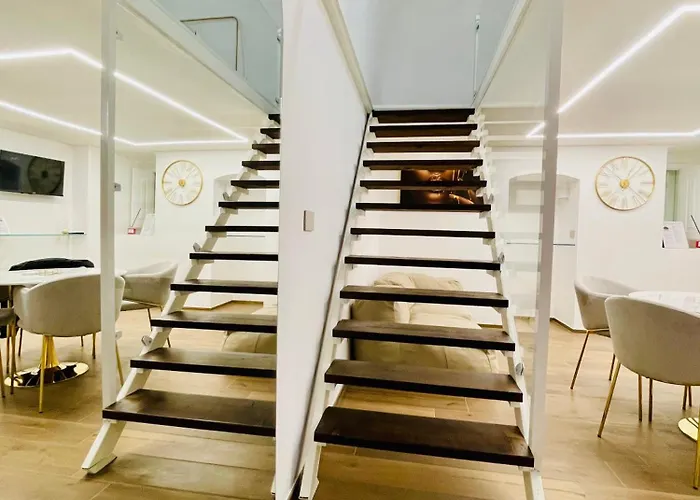 Suite169 Gold בארי